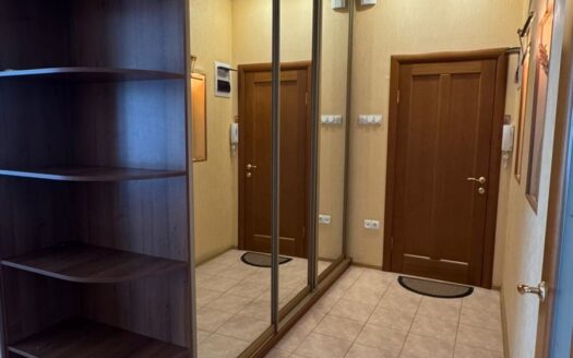 4-к. квартира, 120 м², 4/5 эт. ул. Чалабяна, 7