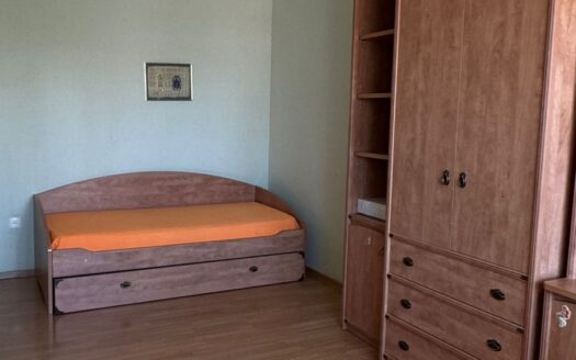 4-к. квартира, 120 м², 4/5 эт. ул. Чалабяна, 7