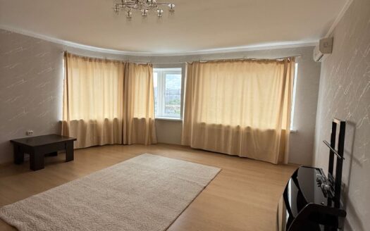 3-к. квартира, 110 м², 6/11 эт. Боевая ул., 83Е