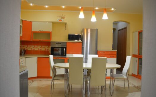 4-к. квартира, 185 м², 5/12 эт. Бульвар Победы, дом 2