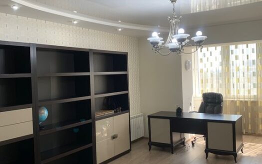 4-к. квартира, 255 м², 5/6 эт. проспект Губернатора Анатолия Гужвина, 3