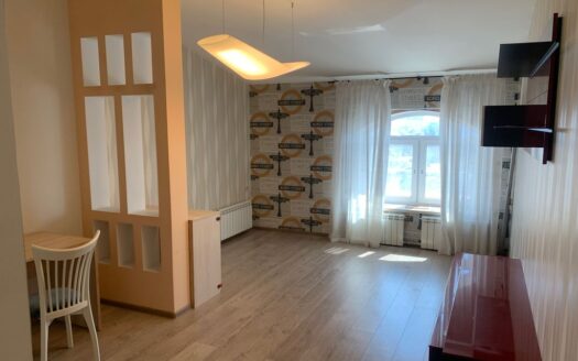 4-к. квартира, 255 м², 5/6 эт. проспект Губернатора Анатолия Гужвина, 3