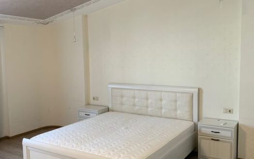 4-к. квартира, 255 м², 5/6 эт. проспект Губернатора Анатолия Гужвина, 3