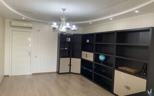 4-к. квартира, 255 м², 5/6 эт. проспект Губернатора Анатолия Гужвина, 3