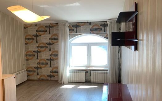 4-к. квартира, 255 м², 5/6 эт. проспект Губернатора Анатолия Гужвина, 3