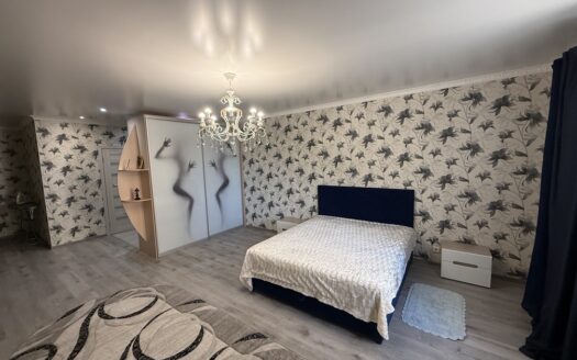 1-к. квартира, 65 м², 3/10 эт. ул. Ахшарумова, 46