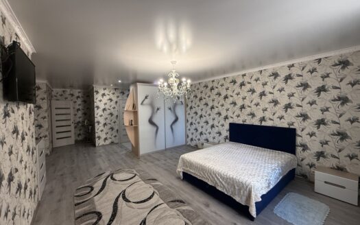 1-к. квартира, 65 м², 3/10 эт. ул. Ахшарумова, 46