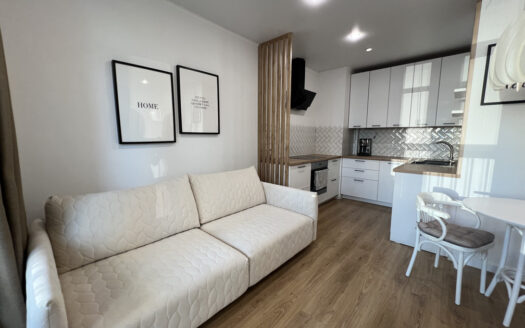 2-к. квартира, 46 м², 2/18 эт. ул. Трофимова, 10