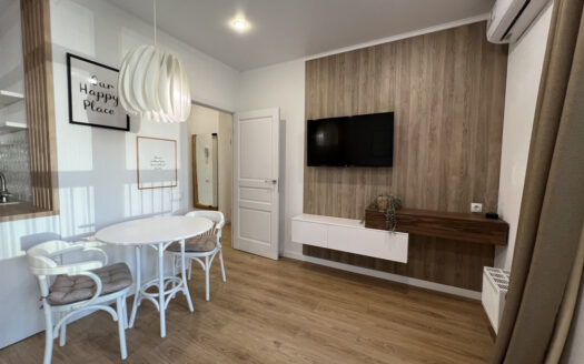 2-к. квартира, 46 м², 2/18 эт. ул. Трофимова, 10