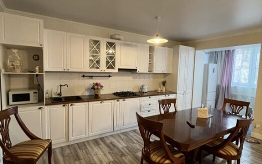 4-к. квартира, 120 м², 3/10 эт. Волжская улица., дом 54