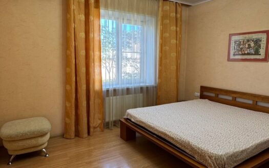 4-к. квартира, 120 м², 4/5 эт. ул. Чалабяна, 7